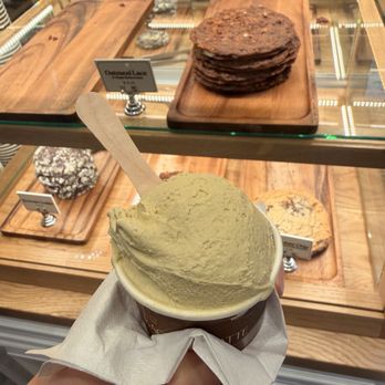 Bacio Di Latte - Pistachio - Ice Cream & Frozen Yogurt Near Me - San Jose, California