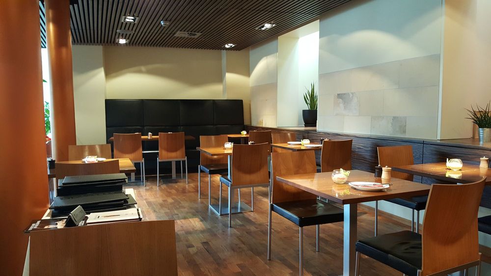 8048 Restaurant Bar Lounge