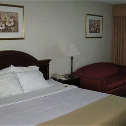 Holiday Inn Danbury-Bethel At I 84