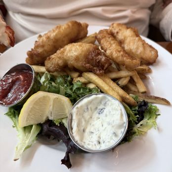 Harris Ranch Resort - Fish and chips - American Near Me - Coalinga, California Harris Ranch Resort - Fish and chips - American Near Me - Coalinga, California