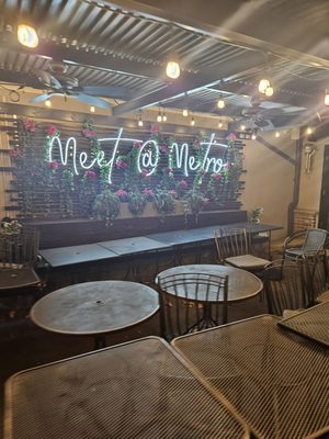 Metropolitan Cafe by null