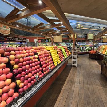 Bristol Farms - Perfectly stacked fruit - Grocery Near Me - Newport Beach, California