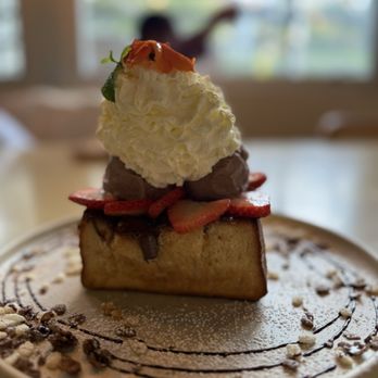 Coche Valley Dessert Cafe - Shibuya toast w/ strawberries and chocolate ice cream. - Desserts Near Me - Seattle, Washington