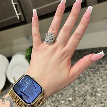 Signature Salon - New Set! Happy with what I asked for! - Nail Salons Near Me - Beaumont, California