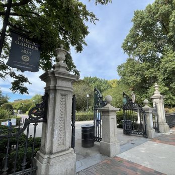 Boston Public Garden - Entrance - Parks Near Me - Boston, Massachusetts Boston Public Garden - Entrance - Parks Near Me - Boston, Massachusetts