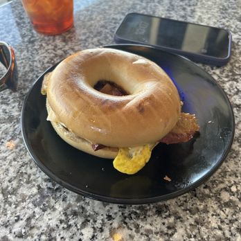 MeMe’s Cafe And Breakfast - bagel sandwich - Breakfast & Brunch Near Me - St. Peters, Missouri