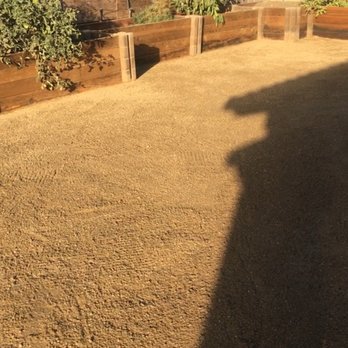 Del Rio Landscaping - a view of a gravel driveway - Gardeners Near Me - Modesto, California