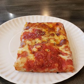 LaPiazza - Pizza Near Me - Westbury, New York