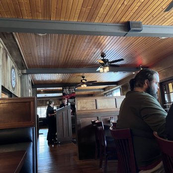 Brown Derby Wood Fired Steakhouse - American Near Me - Streetsboro, Ohio