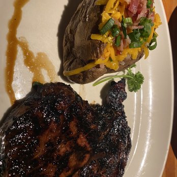 Houston's Restaurant - Hawaiian Rib - eye and loaded baked potato - New American Near Me - Irvine, California