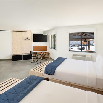 Slackline Moab, Outset Collection by Hilton - Guest room - Hotels Near Me - Moab, Utah Slackline Moab, Outset Collection by Hilton - Guest room - Hotels Near Me - Moab, Utah