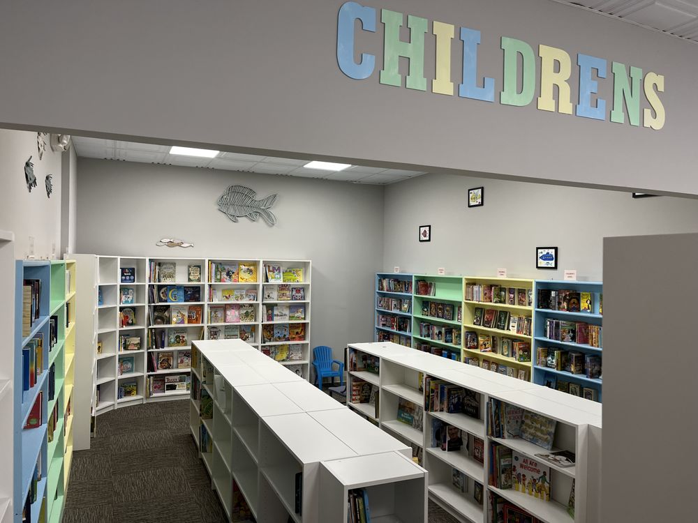 BOOK EXCHANGE Updated September 2024 14 Photos 1169 Nimmo Pkwy