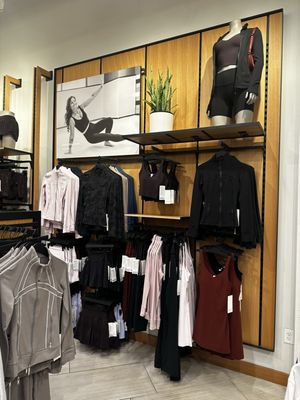 LULULEMON - Updated November 2025 - 36 Photos & 64 Reviews - 2435