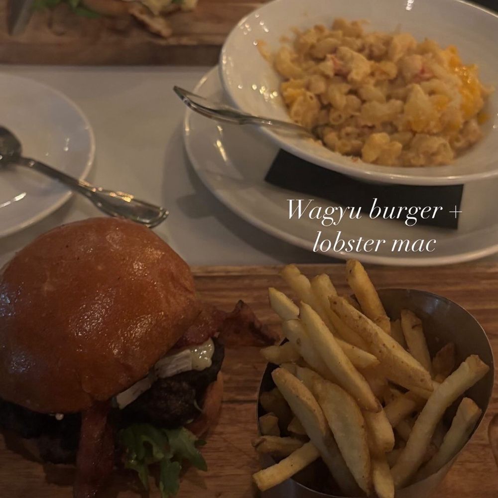 Studio Four29 - Wagyu burger and lobster Mac and cheese - New American Near Me - Upland, California Studio Four29 - Wagyu burger and lobster Mac and cheese - New American Near Me - Upland, California