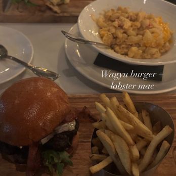 Studio Four29  - Wagyu burger and lobster Mac and cheese - New American Near Me - Upland, California
