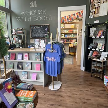 Casi Cielo Coffee - Entrance into bookstore - Coffee & Tea Near Me - Keller, Texas