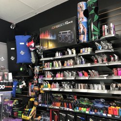 Winnetka Smoke Shop
