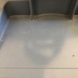 Lincare - Back of concentrator filthy