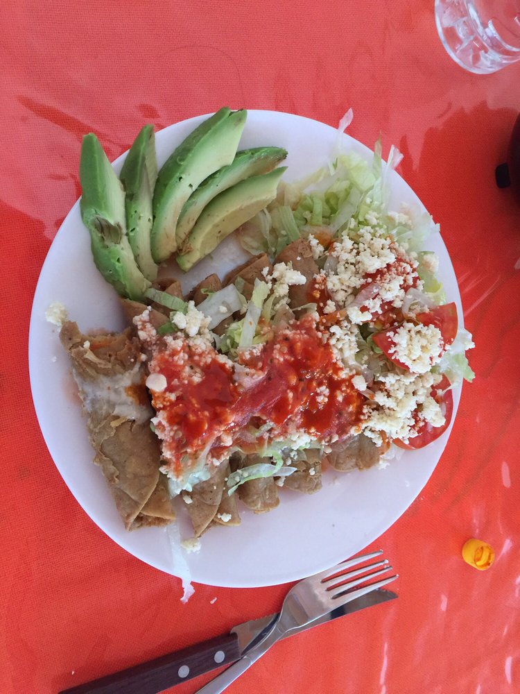 Fonda El Tejaban — Mexican restaurant in Ajijic