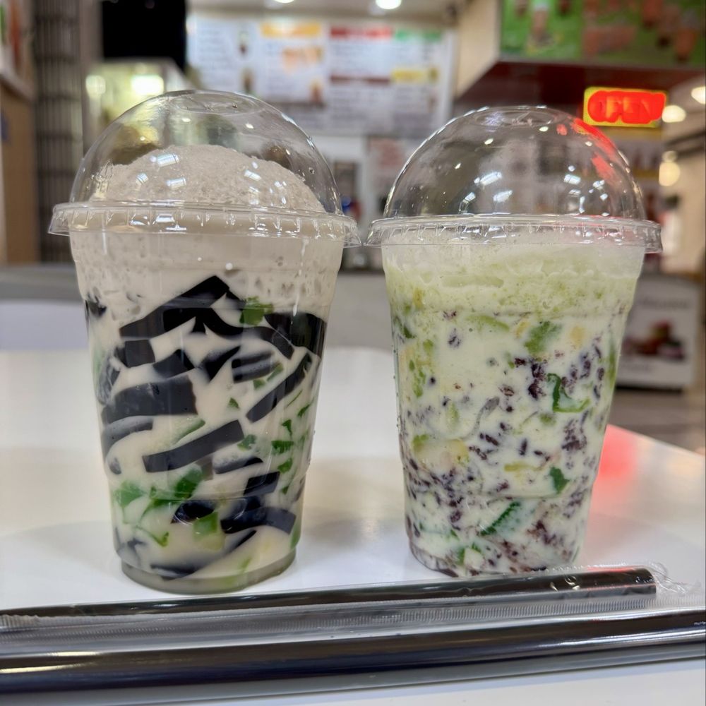 Aroma Coffee and Snacks - Pandan pudding and purple rice avocado - Desserts Near Me - Milpitas, California