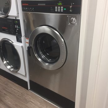 Laundry On Arnett - 60 lb washer can wash five comforters at once for $6.75 per wash. Free hot water!!! - Laundromat Near Me - Rochester, New York