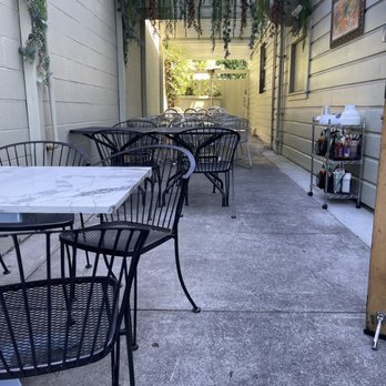 Phosho Dough - Patio dining - Vietnamese Near Me - Berkeley, California