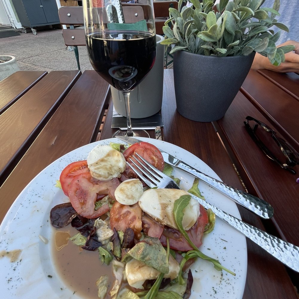 Pizzeria Piccolo - Tomato with mozzarella - Italian Near Me - Sonthofen, BY Pizzeria Piccolo - Tomato with mozzarella - Italian Near Me - Sonthofen, BY