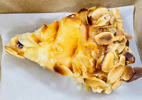 Charlotte Patisserie by null