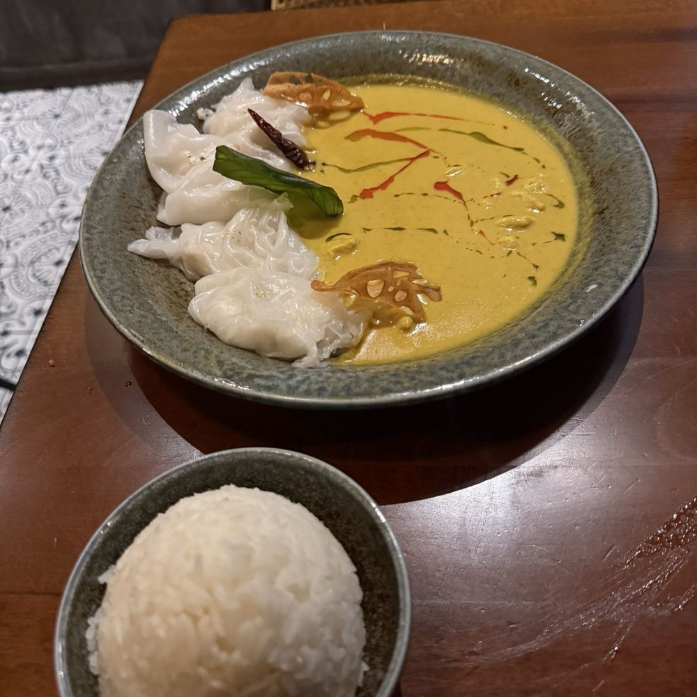 Valla Table - Crab curry - Thai Near Me - New York, New York Valla Table - Crab curry - Thai Near Me - New York, New York