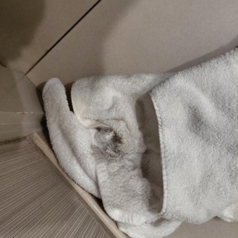 Hyatt Place Bakersfield - the dirty towel next to clean one - Hotels Near Me - Bakersfield, California