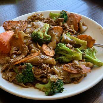 Siri Thai - Pad see ew with pork - yummy. Great sauce etc - Thai Near Me - Portland, Oregon Siri Thai - Pad see ew with pork - yummy. Great sauce etc - Thai Near Me - Portland, Oregon