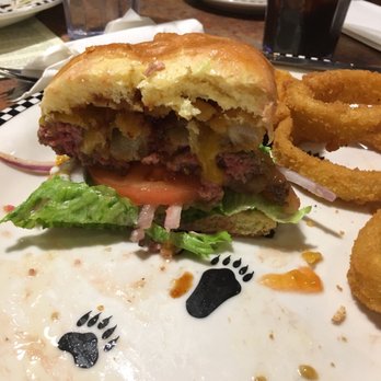 Black Bear Diner Tracy - American Near Me - Tracy, California