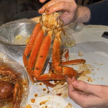 Submarine Crab - Snow Crab Legs 1 lb. - Cajun/Creole Near Me - San Diego, California Submarine Crab - Snow Crab Legs 1 lb. - Cajun/Creole Near Me - San Diego, California