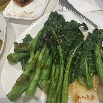 D Cuisine - Chinese broccoli with oyster sauce - Dim Sum Near Me - Westmont, Illinois