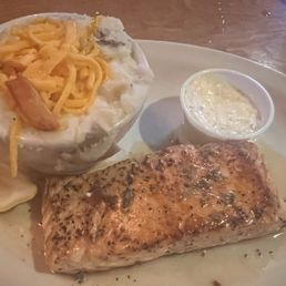 Grilled Salmon* with Mashed Potatoes