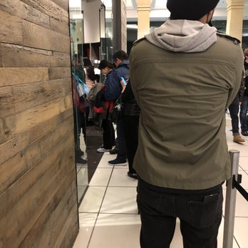 Starbucks - Long line ! - Coffee & Tea Near Me - Troy, Michigan