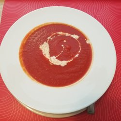 Viva Pomodori - Tomato soup (8,90 zl) - very simple yet very good!