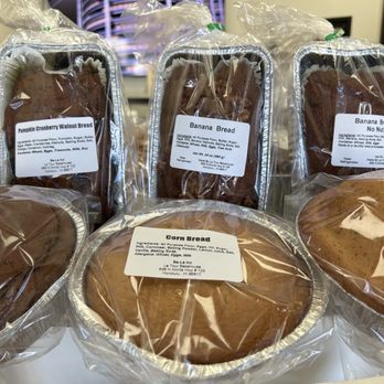 La Tour Bakehouse - Banana bread & corn bread - Bakeries Near Me - Honolulu, Hawaii