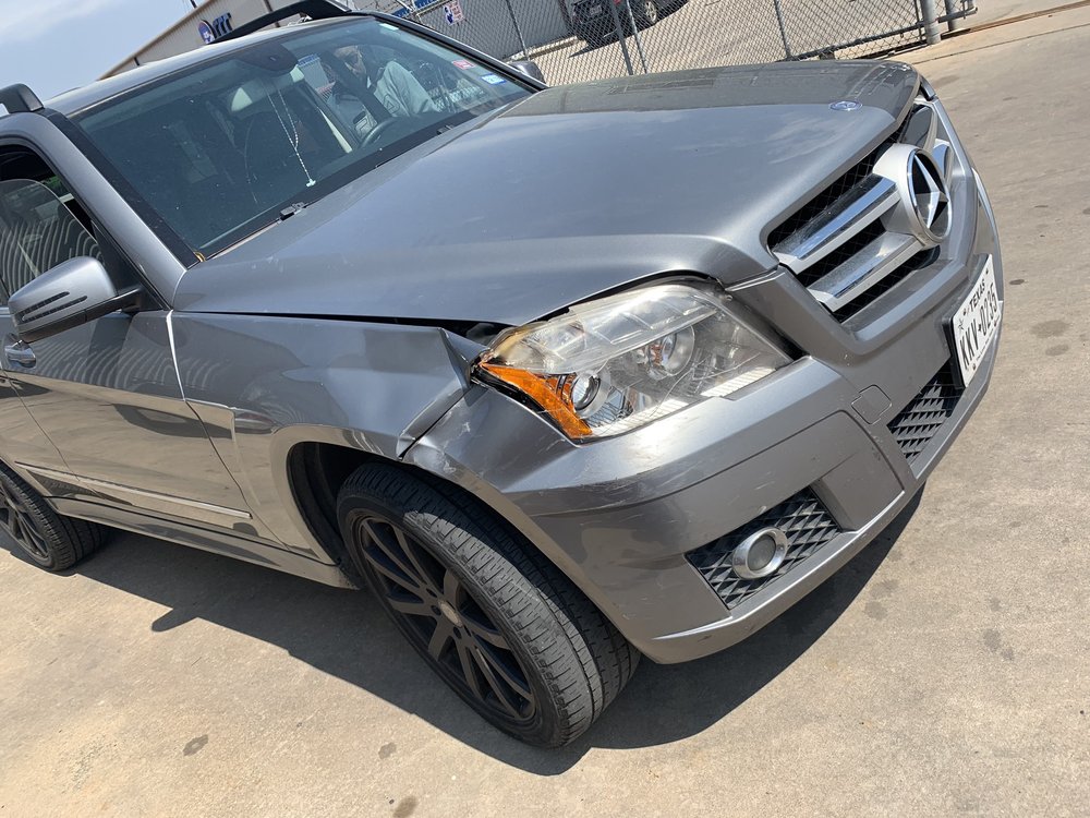 Carrillo's Collision Center, Houston Roadtrippers