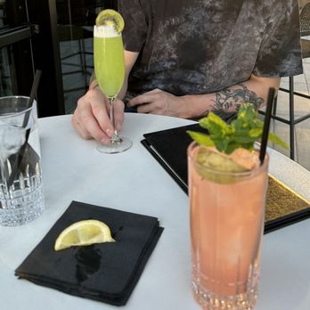 Floor 13 Rooftop Bar - Cocktail Bars Near Me - Phoenix, Arizona