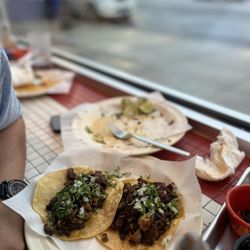 Birrieria Zaragoza - Tacos