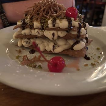 Labriola - Cannoli Napoleon - Italian Near Me - Chicago, Illinois Labriola - Cannoli Napoleon - Italian Near Me - Chicago, Illinois