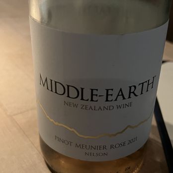 Miro Kaimuki - The least sweet rosé ever to go with the scallop - Asian Fusion Near Me - Honolulu, Hawaii Miro Kaimuki - The least sweet rosé ever to go with the scallop - Asian Fusion Near Me - Honolulu, Hawaii