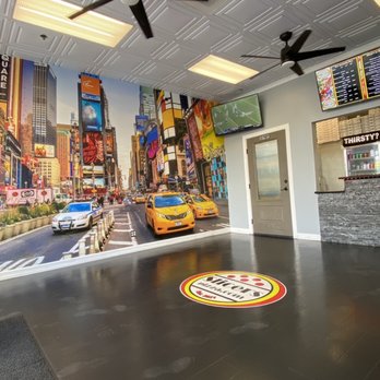 Slicers Pizza - Interior shot - Pizza Near Me - Bakersfield, California Slicers Pizza - Interior shot - Pizza Near Me - Bakersfield, California