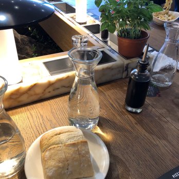 Vapiano - Free bread, free water and fresh basil at each table! - Italian Near Me - Chessy, 01