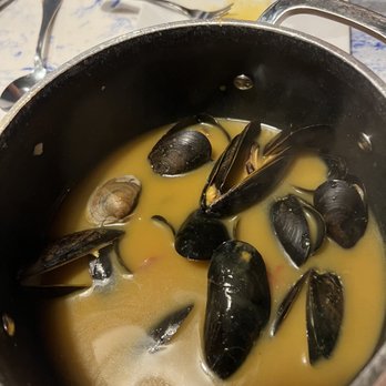 Mussel Beach Restaurant - Thai muscles - couldn't wait to take the picture- we just dove in! - Seafood Near Me - Delray Beach, Florida Mussel Beach Restaurant - Thai muscles - couldn't wait to take the picture- we just dove in! - Seafood Near Me - Delray Beach, Florida