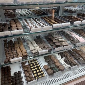 Cocoa + Cream - Handmade chocolates - Gelato Near Me - Los Angeles, California Cocoa + Cream - Handmade chocolates - Gelato Near Me - Los Angeles, California