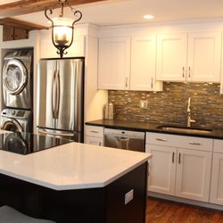 JB Renovations - AFTER - KITCHEN W/WASHER DRYER CABINET