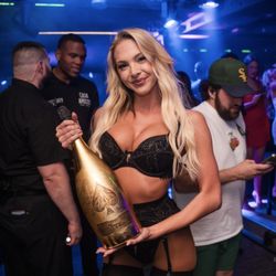 Casa Amigos - Bottle Service VIP Experience