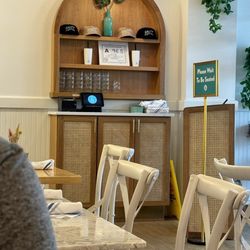 Drift Cafe - Hanover Center - Decor